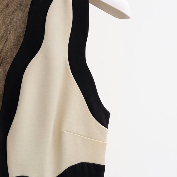 *SOLD* Gucci Black and Ivory Stretch Mini Dress - Picture 5 of 12